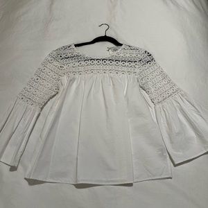 Beautiful white blouse!